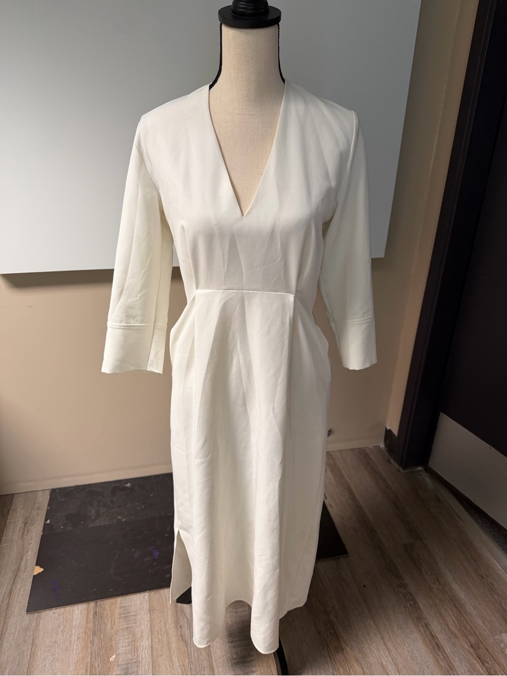 OAK + FORT Cream V-Neck Midi Dress